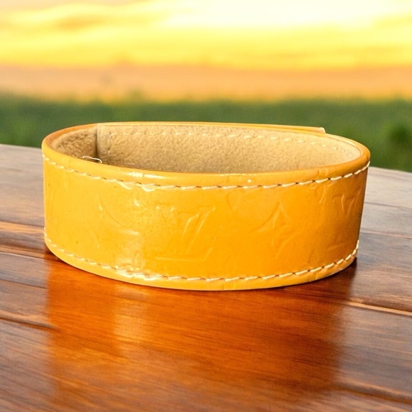 Louis Vuitton Monogram Vernis Bracelet A109 - Picture 1 of 8